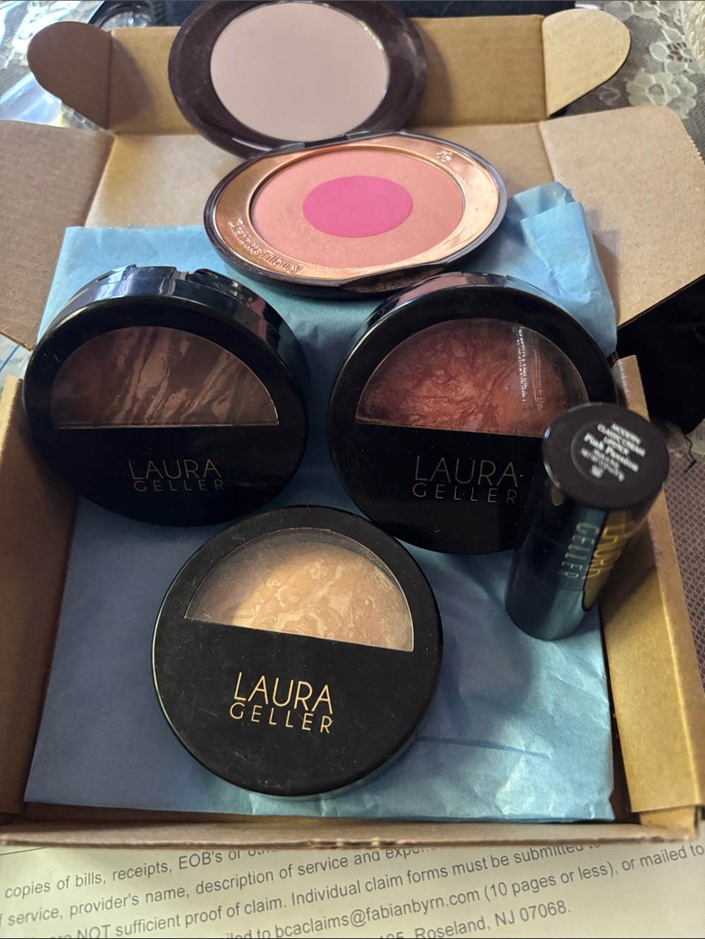 Charlotte Tilbury, Laura Geller
Lot of make up & lipstick